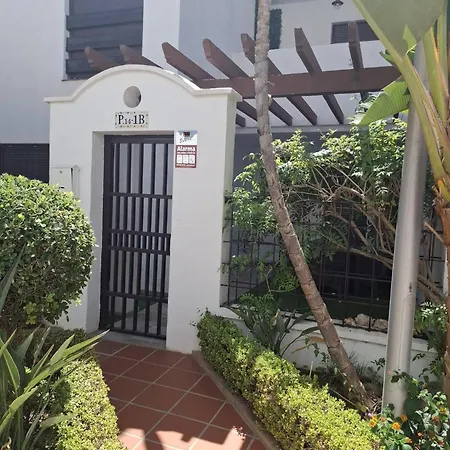 Happy Travel Renovated Duplex Μαρμπέλλα