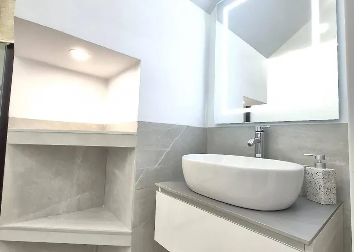 شقة Happy Travel Renovated Duplex *