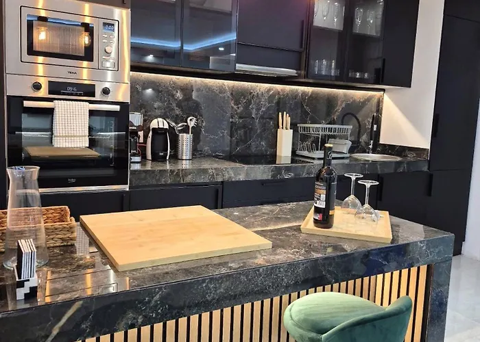 Happy Travel Renovated Duplex