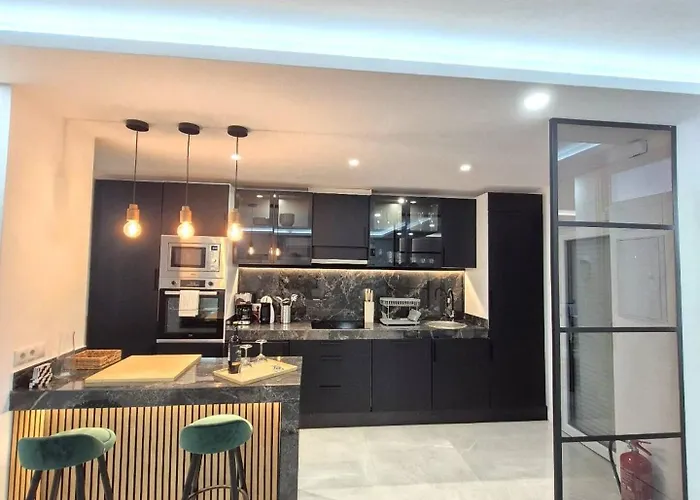 Happy Travel Renovated Duplex ماربيا