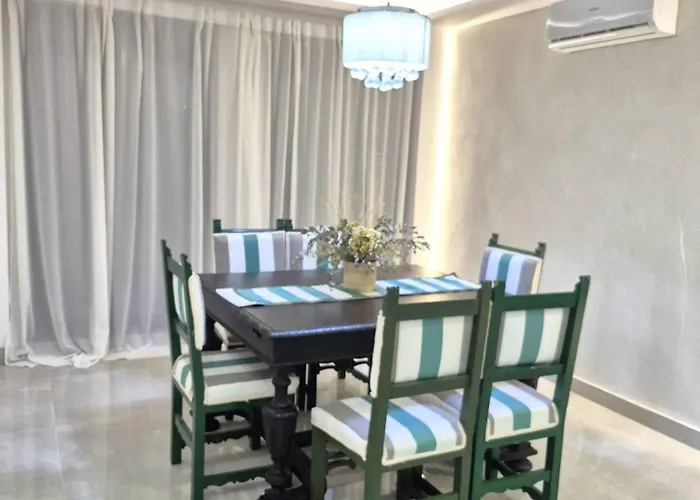 Happy Travel Renovated Duplex شقة ماربيا