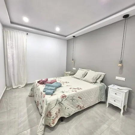 Happy Travel Renovated Duplex * Marbella