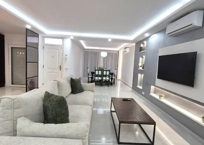 Happy Travel Renovated Duplex Marbella