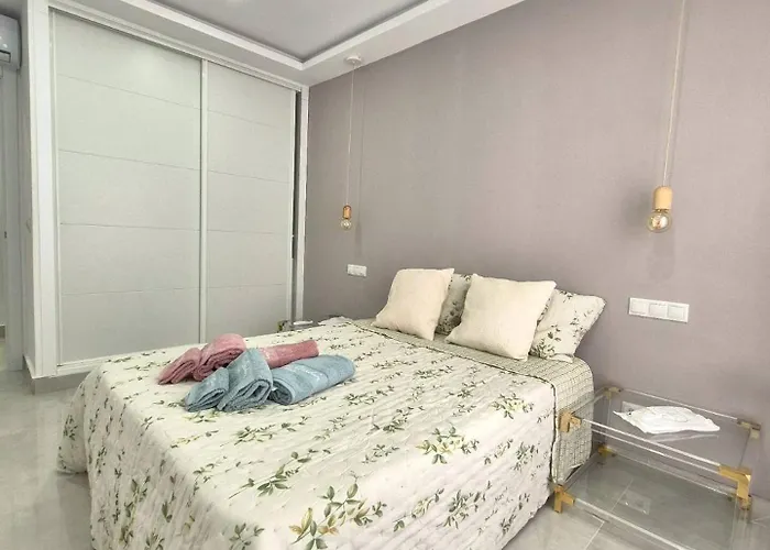 Happy Travel Renovated Duplex *