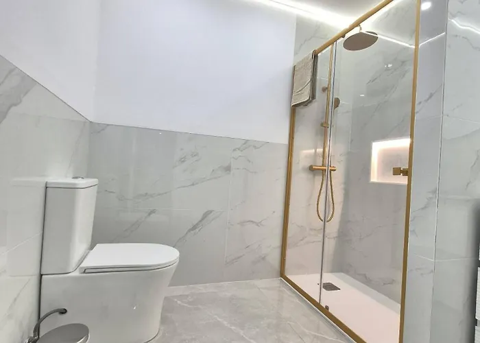 Happy Travel Renovated Duplex Marbella