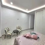 Appartamento Happy Travel Renovated Duplex