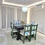 Happy Travel Renovated Duplex Appartamento Marbella