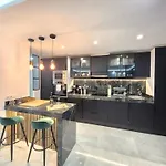 Happy Travel Renovated Duplex Marbella