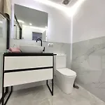 Appartamento Happy Travel Renovated Duplex *