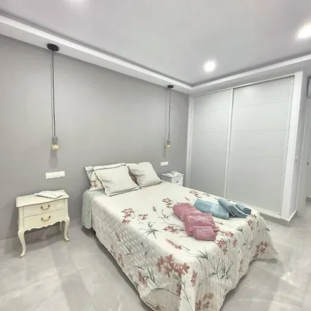 Happy Travel Renovated Duplex Апартаменти