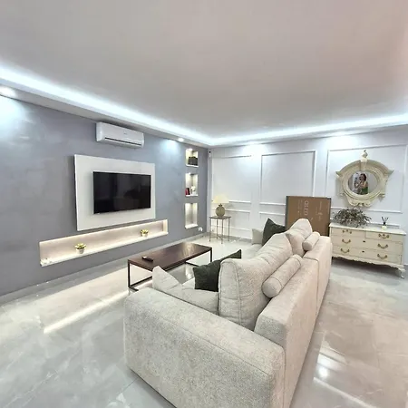 Happy Travel Renovated Duplex