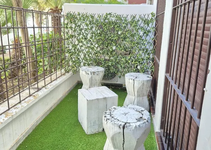 Happy Travel Renovated Duplex *
